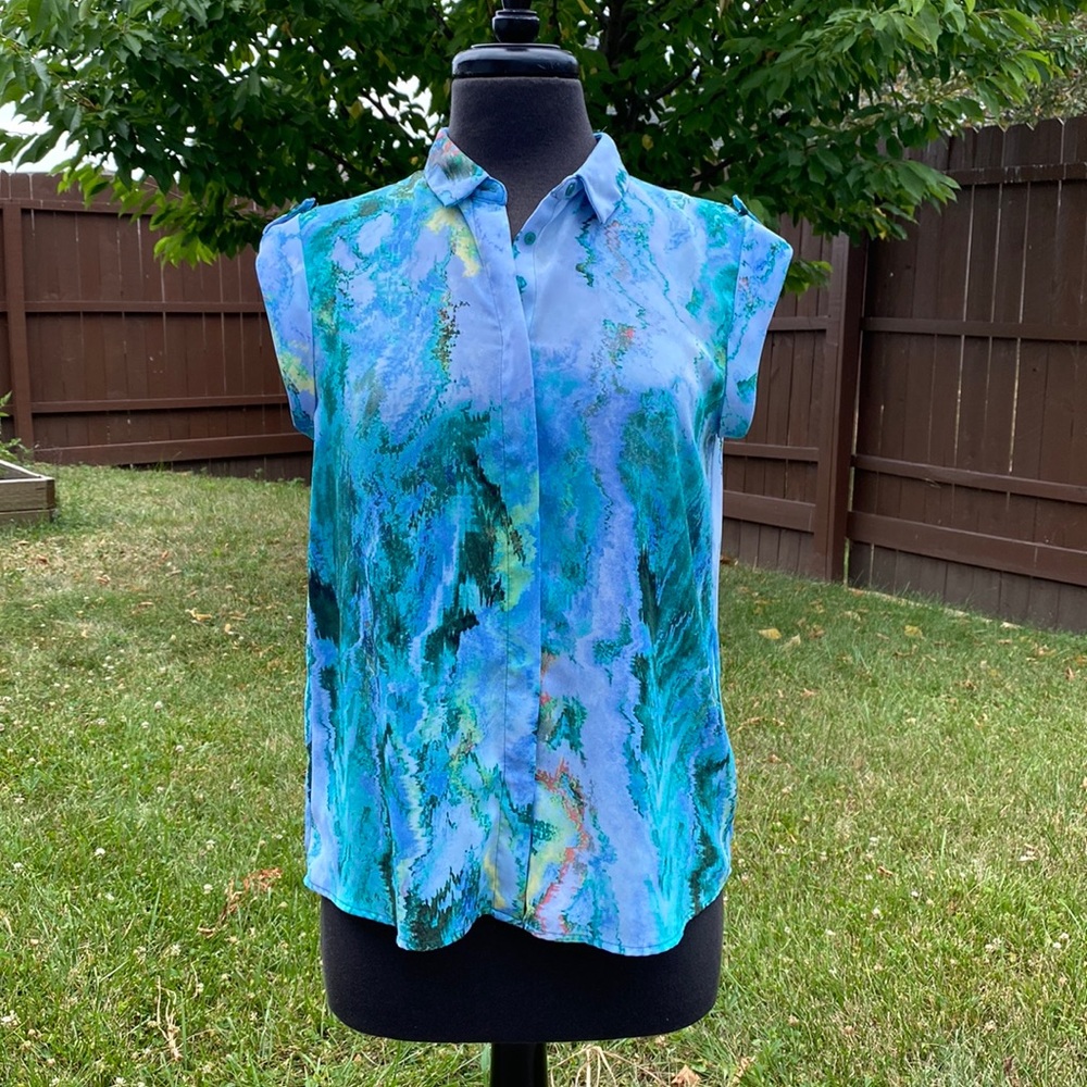 Mossimo sleeveless blouse